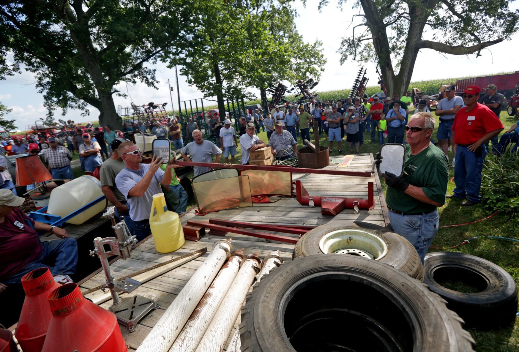 Dale Fulton Closing Out Farm Auction